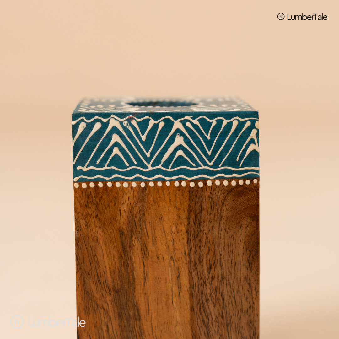 The Royal Muse – Handcrafted Wooden Vase & Pen Stand