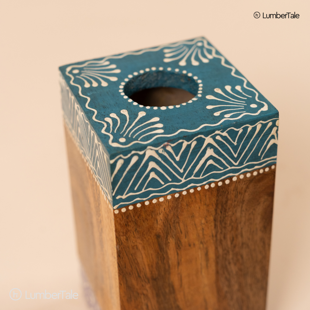The Royal Muse – Handcrafted Wooden Vase & Pen Stand